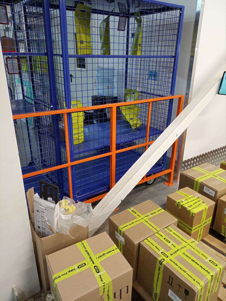 Установка защиты конструктивных и инженерных систем здания, перегородок